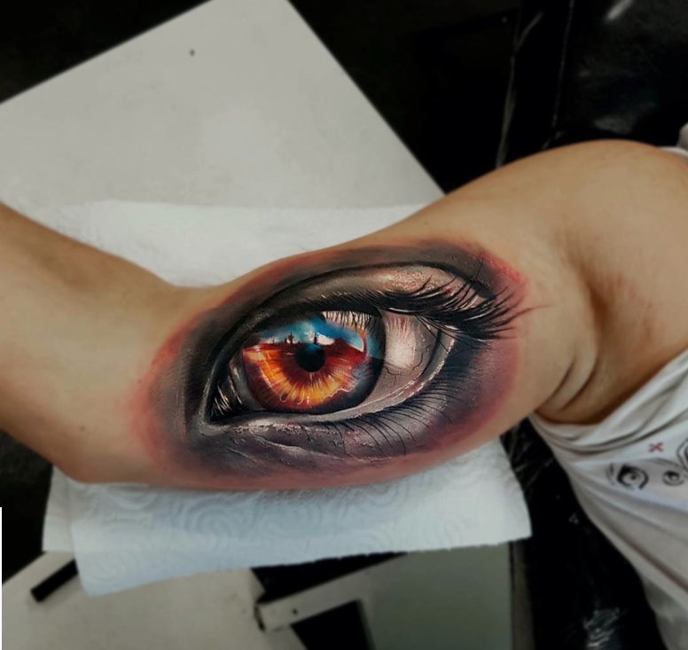 Realistic eye tattoo by Nick D'Angelo Buffalo, NY : r/tattoo